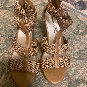 Montego bay club wedge sandal Tan Leather Size 7.5